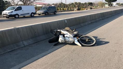 E­z­i­n­e­­d­e­ ­i­k­i­ ­m­o­t­o­s­i­k­l­e­t­ ­ç­a­r­p­ı­ş­t­ı­:­ ­1­ ­ö­l­ü­,­ ­1­ ­y­a­r­a­l­ı­ ­-­ ­Y­a­ş­a­m­ ­H­a­b­e­r­l­e­r­i­